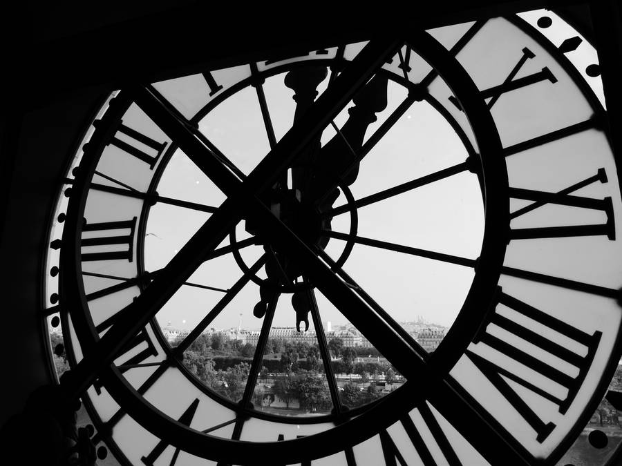 Tower clock in monochrome wallpaper
